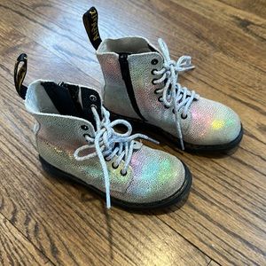 Girls Dr. Marten Boots - Rainbow Iridescent (Shiny)